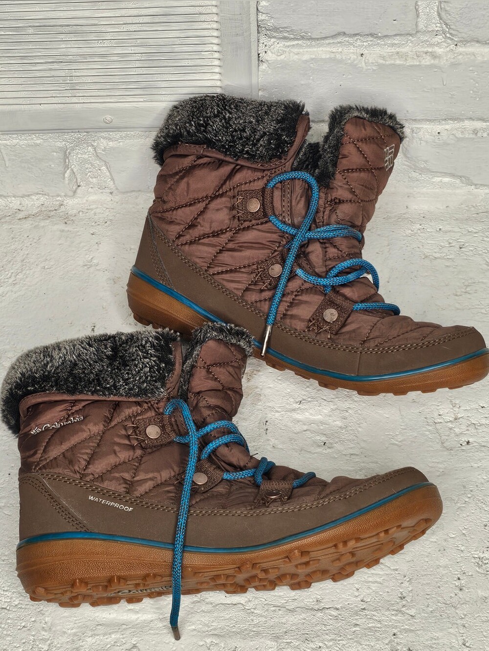 Columbia Brown Quilted Waterproof Winter Boots with Blue Laces